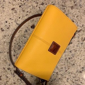 Designer Dooney & Bourke “Janine” Crossbody Purse